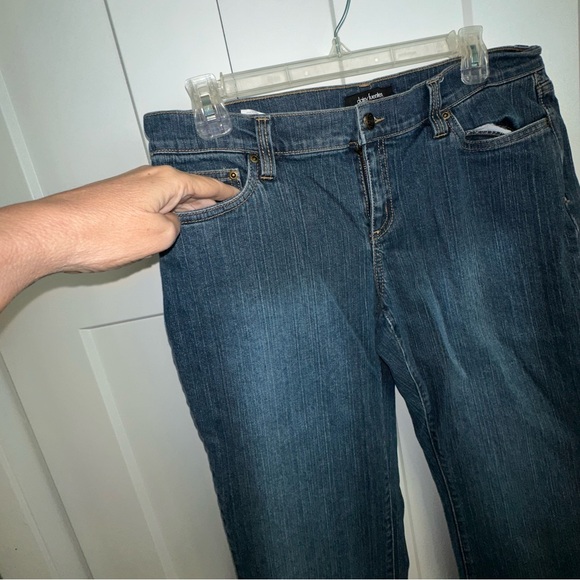 Women's Daisy Fuentes Denim Jeans with Cute Pocket Stitching - Size 10 - Picture 3 of 8